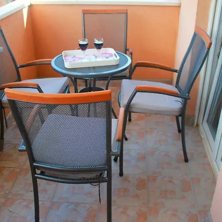 Apartment Antonia Sinj
